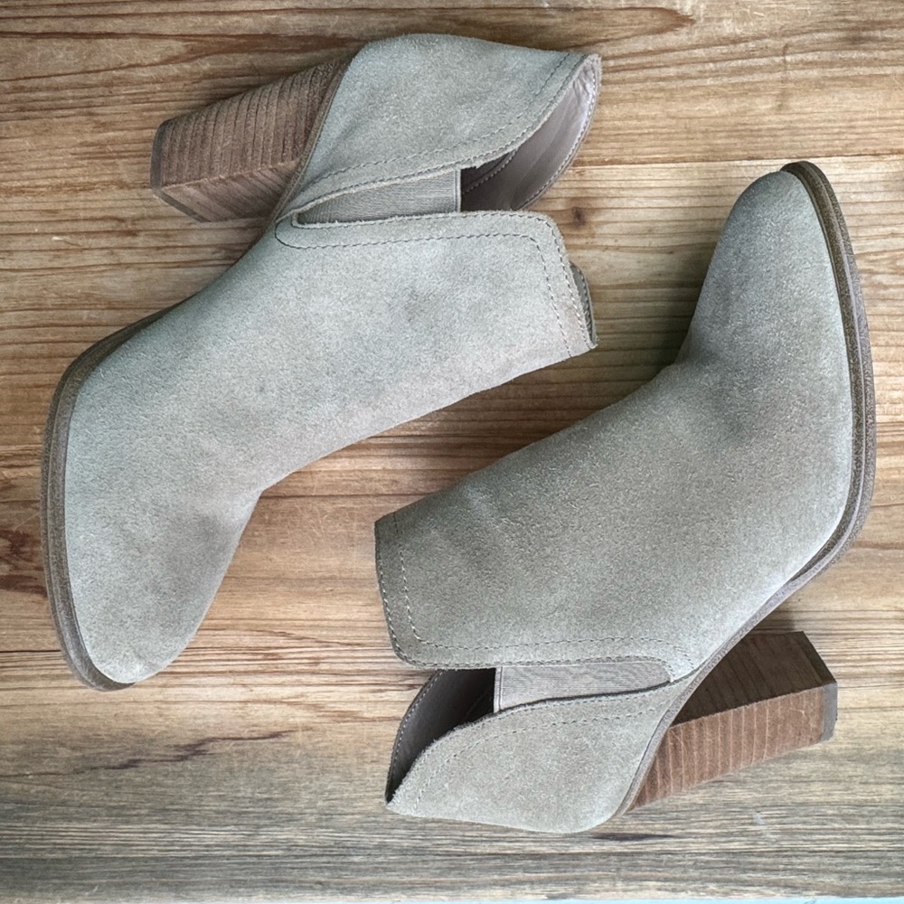 Vince Camuto Tan Suede Ankle Boot 7.5